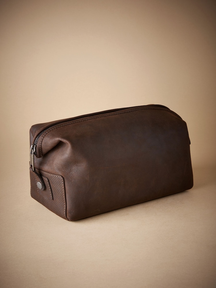 Brown Textured Oily Leather Washbag - Image 1 of 7
