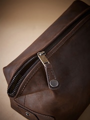 Brown Textured Oily Leather Washbag - Image 6 of 7