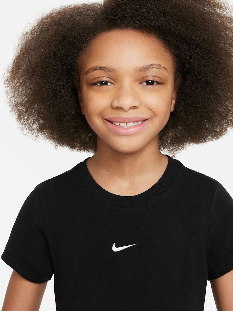 Nike Black Cropped T-Shirt - Image 3 of 3
