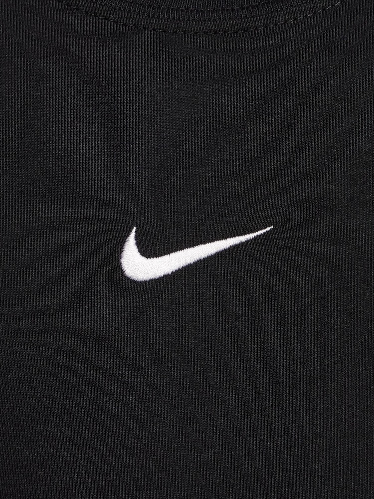 Nike Black Cropped T-Shirt - Image 5 of 5 Nike Black Cropped T-Shirt - Image 5 of 5