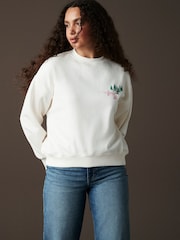 Ecru White Christmas Vintage Look Ski Slope Crew Neck Apres Ski Sweatshirt - Image 3 of 7