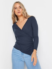 Blusa con diseño cruzado y asimétrico de canalé de Long Tall Sally - Imagen 4 de 5