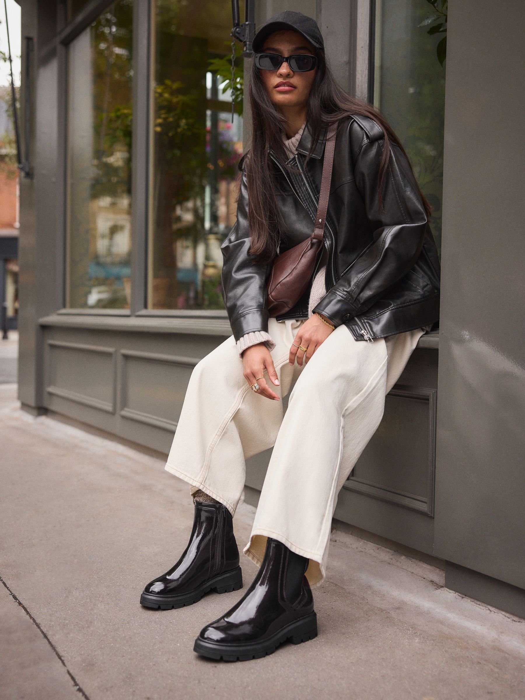 White pants chelsea boots cheap
