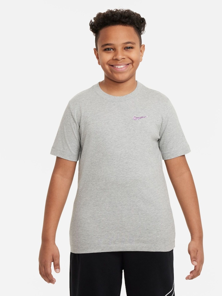 Majica s kratkimi rokavi in grafiko na hrbtu Nike Sportswear - Slika 1 iz 3