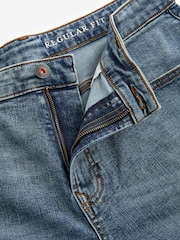 أزرق فاتح كلاسيكي - Regular Tapered Fit Classic Stretch Jeans - صورة 8 من 10