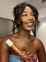 Bare By Vogue Golden Shimmer Dry Oil 150ml - Image 5 of 5