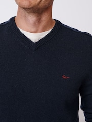 Aubin Eastbourne V-Neck Merino Wool Jumper - Image 4 of 8