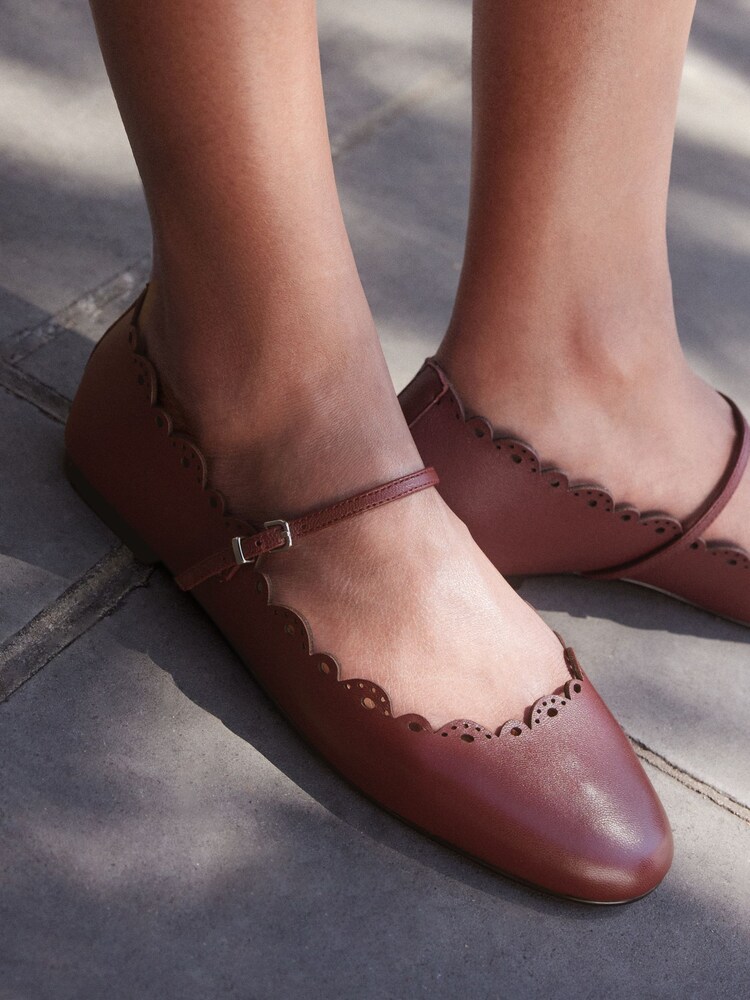 Red Tabitha Simmons x Next Elfie Leather Scalloped Mary Jane Shoes - Image 5 of 10