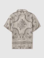 Reiss Champagne/Brown Kalid Reiss | Ché Printed Cuban Collar Shirt - Image 4 of 6