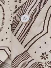 Reiss Champagne/Brown Kalid Reiss | Ché Printed Cuban Collar Shirt - Image 6 of 6