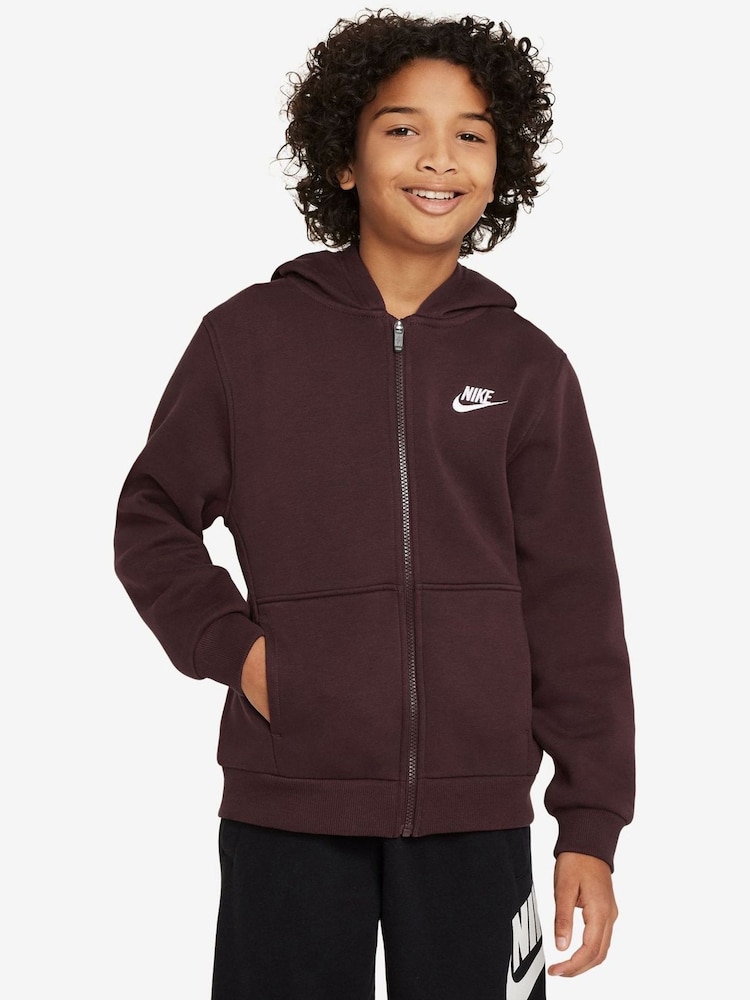 Burgunderrot - Nike Club Kapuzenjacke aus Fleece - Bild 1 von 3 Burgunderrot - Nike Club Kapuzenjacke aus Fleece - Bild 1 von 3