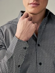 Black Geometric Link Print Regular Fit 100% Cotton Single Cuff Formal Shirt - Image 3 of 3