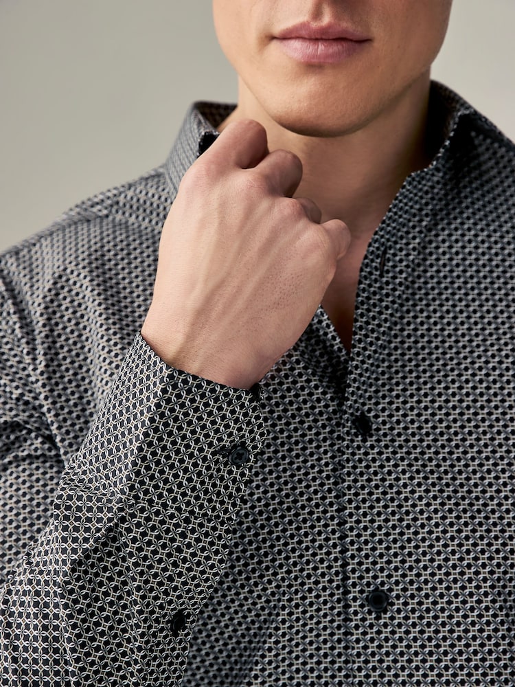 Black Geometric Link Print Regular Fit 100% Cotton Single Cuff Formal Shirt - Image 3 of 3