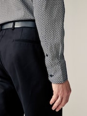 Black Geometric Link Print Regular Fit 100% Cotton Single Cuff Formal Shirt - Image 4 of 7