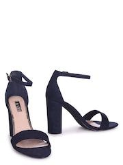 Blau - Linzi Nelly Filigrane Sandalen aus Velourslederimitat mit Blockabsatz - Bild 3 von 4