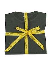 Lyle & Scott Black Sleepwear Shorts Boys Prince Set - Image 6 of 6