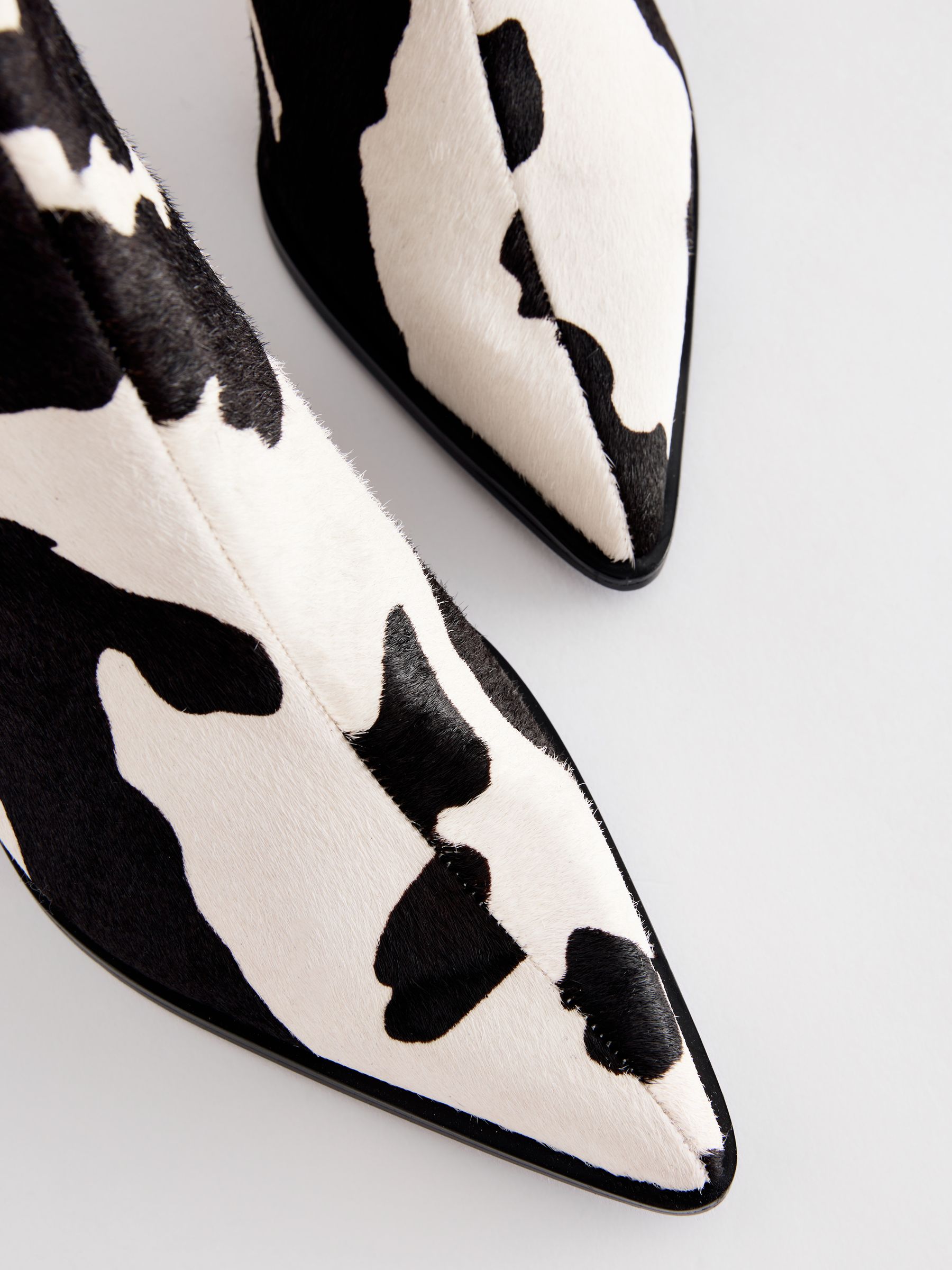 Pig Pattern Print Men Women Leather Boots main image 1