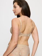 Triumph Amourette Minimizer White Bra - Image 2 of 5