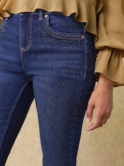 Blau mit Verzierungen - Superweiche Bootcut-Jeans - Bild 4 von 6
