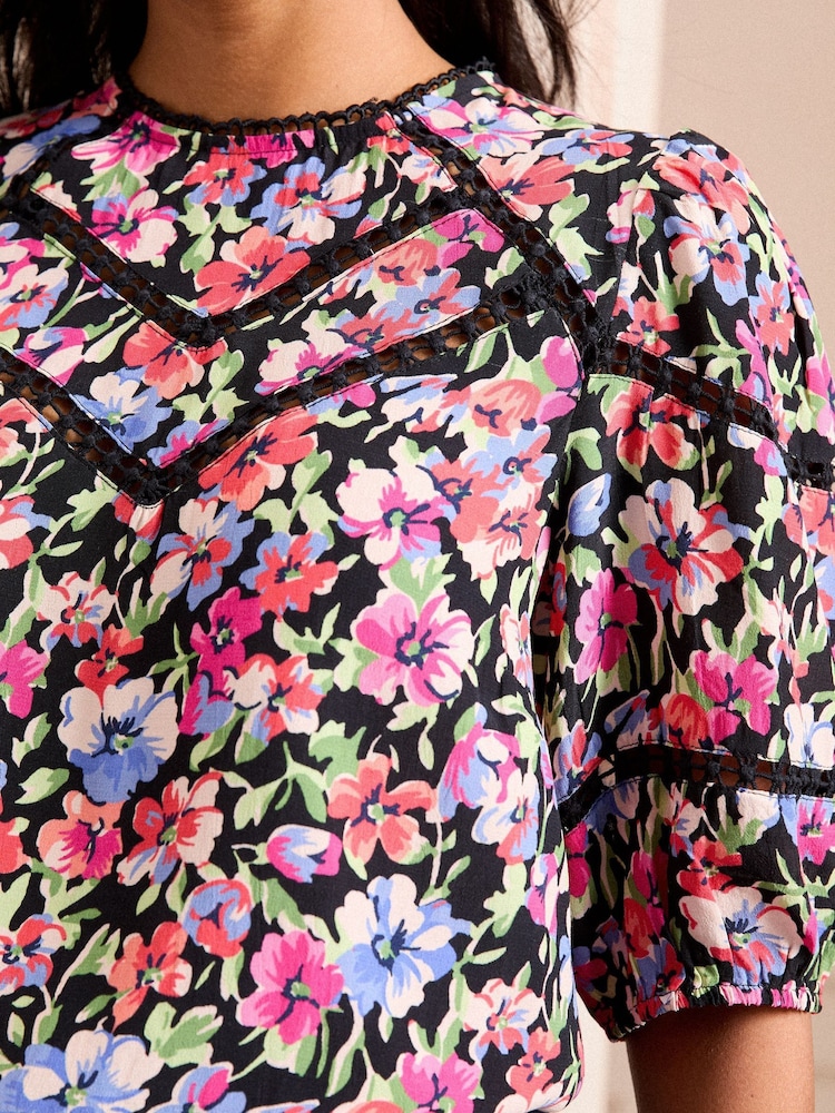 Love & Roses Black Floral Printed Lace Trim Puff Sleeve Top - Image 4 of 4 Love & Roses Black Floral Printed Lace Trim Puff Sleeve Top - Image 4 of 4