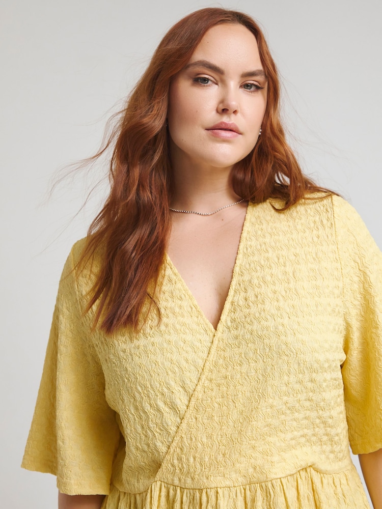 Simply Be Yellow Textured Wrap Top - Image 4 of 4