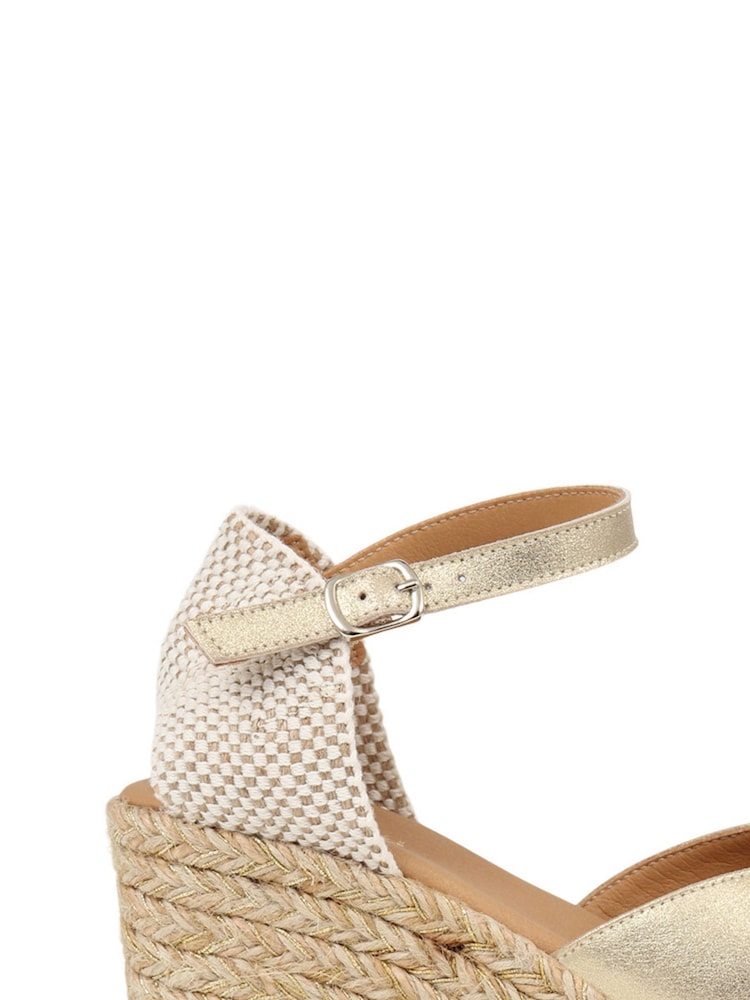 zlata (barva); zlato - Jones Bootmaker zlata (barva); zlato Rosina Usnjene espadrile - Slika 2 iz 6 zlata (barva); zlato - Jones Bootmaker zlata (barva); zlato Rosina Usnjene espadrile - Slika 2 iz 6