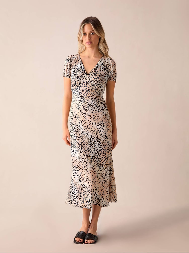 Ro&Zo Brown Leopard Print Puff Sleeve Midi Dress - Image 1 of 2