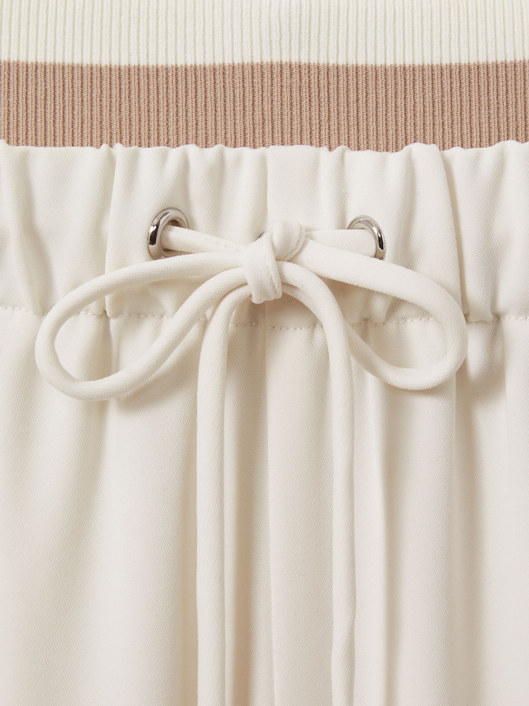 Reiss Cream Fleur Waistband Detail Wide Leg Trousers - Image 6 of 6
