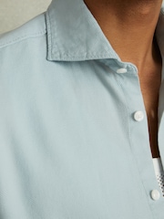 Reiss Soft Blue Cecil Textured Garment Dyed Button-Through Shirt - Image 3 of 5