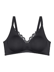 Triumph Amourette Wired and Padded White Bra - Image 5 of 5