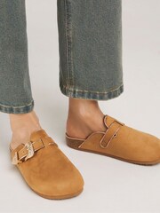 Simply Be Brown Footbed Closed Toe Mule Shoes In Wide Fit - Image 2 of 4