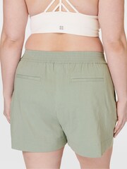 Sweaty Betty Savannah Green Summer Stretch Linen Shorts - Image 3 of 6