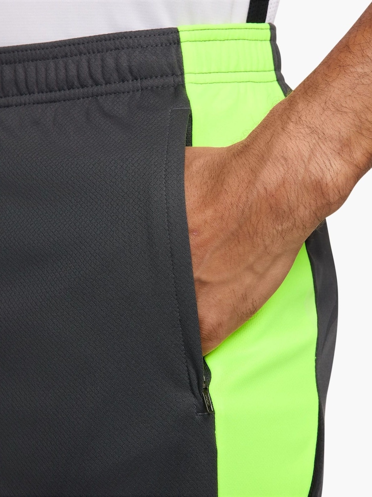 Nike Anthracite Grey Strike Dri-FIT Training Shorts - Image 4 of 4