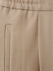 Reiss Soft Camel Brown Brighton Relaxed Drawstring Trousers with Turn-Ups - Image 6 of 6