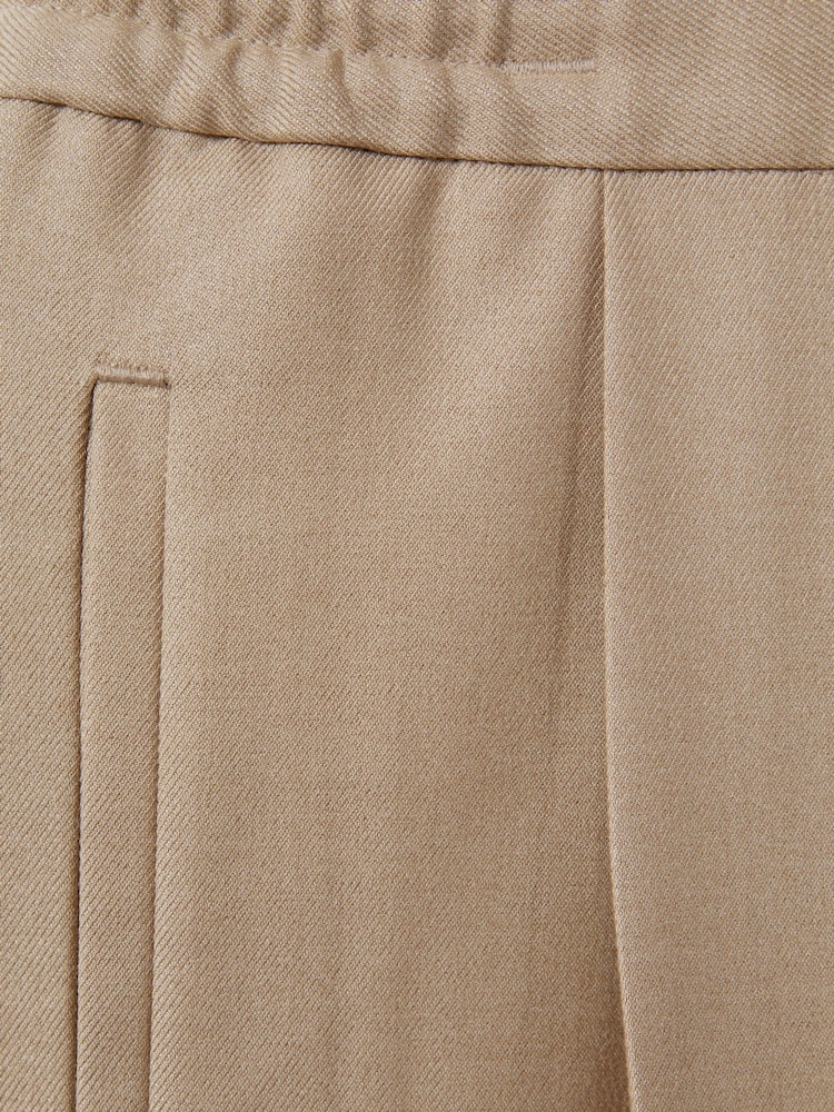 Soft Camel Brown - Pantalones holgados con cordón ajustable y dobladillo Brighton de Reiss - Imagen 6 de 6 Soft Camel Brown - Pantalones holgados con cordón ajustable y dobladillo Brighton de Reiss - Imagen 6 de 6