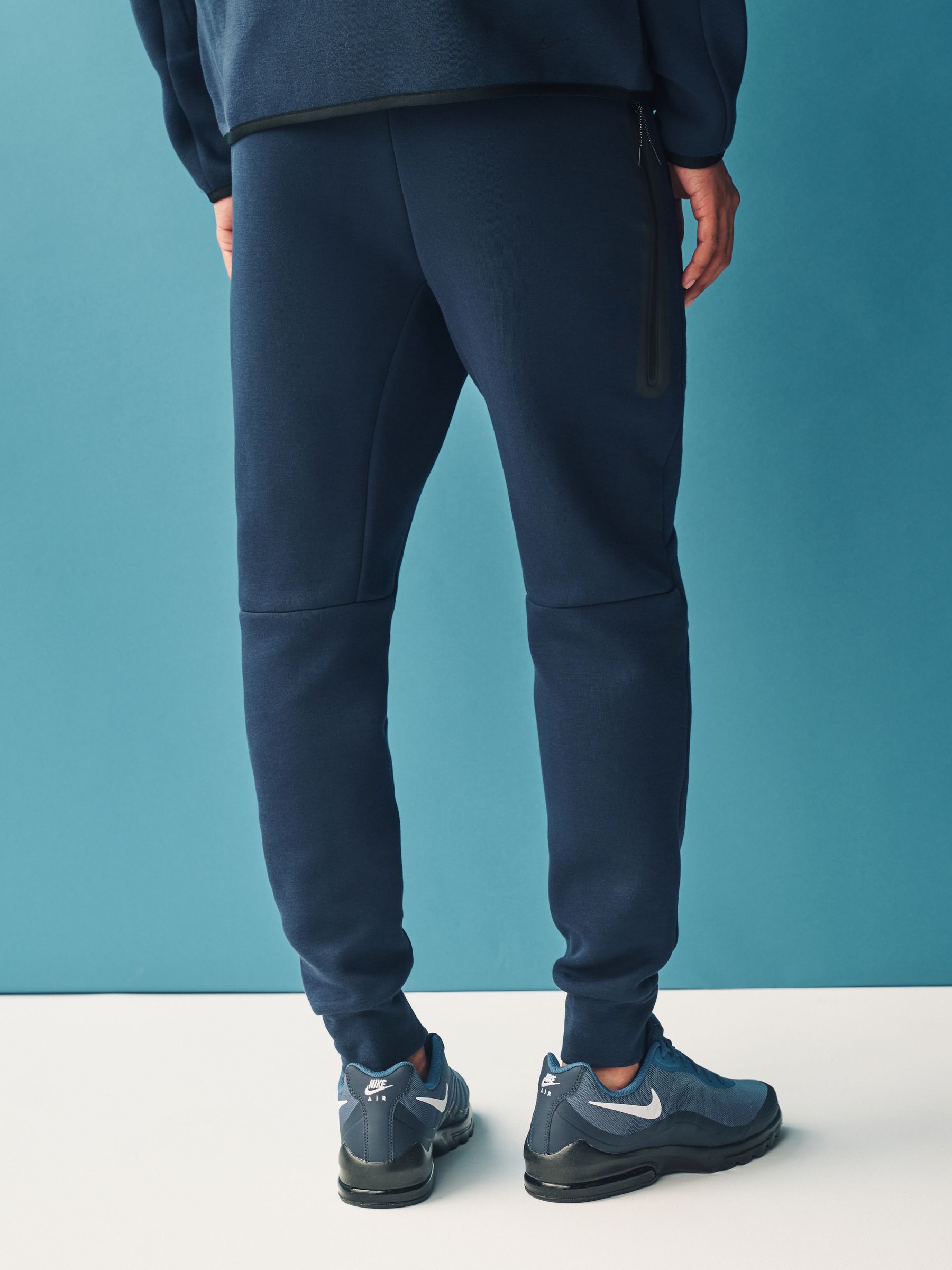mens navy nike sweatpants