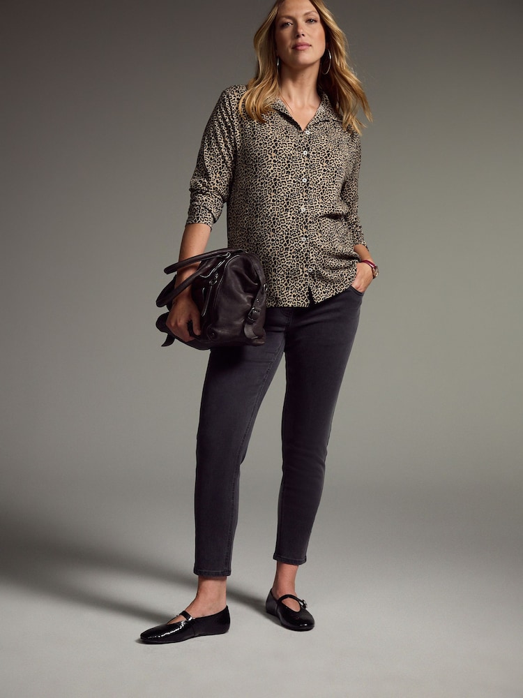 Schwarz - Mom-Jeans (Umstandsmode) aus Denim - Bild 1 von 9 Schwarz - Mom-Jeans (Umstandsmode) aus Denim - Bild 1 von 9