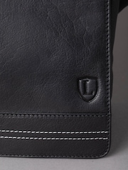 Lakeland Leather Black Large Keswick Leather Messenger Bag - Image 2 of 7