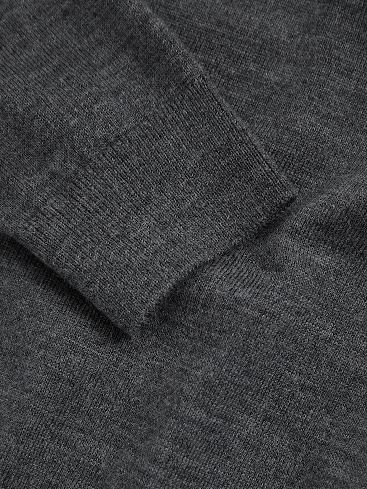 Reiss Grey Earl 9-13 yrs Merino Wool V-Neck Jumper - Image 3 of 3 Reiss Grey Earl 9-13 yrs Merino Wool V-Neck Jumper - Image 3 of 3