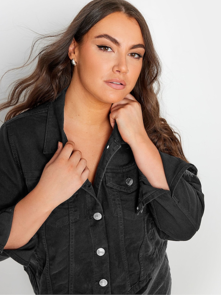Chaqueta vaquera clásica de algodón 100 % de Yours Curve - Imagen 4 de 4 Chaqueta vaquera clásica de algodón 100 % de Yours Curve - Imagen 4 de 4