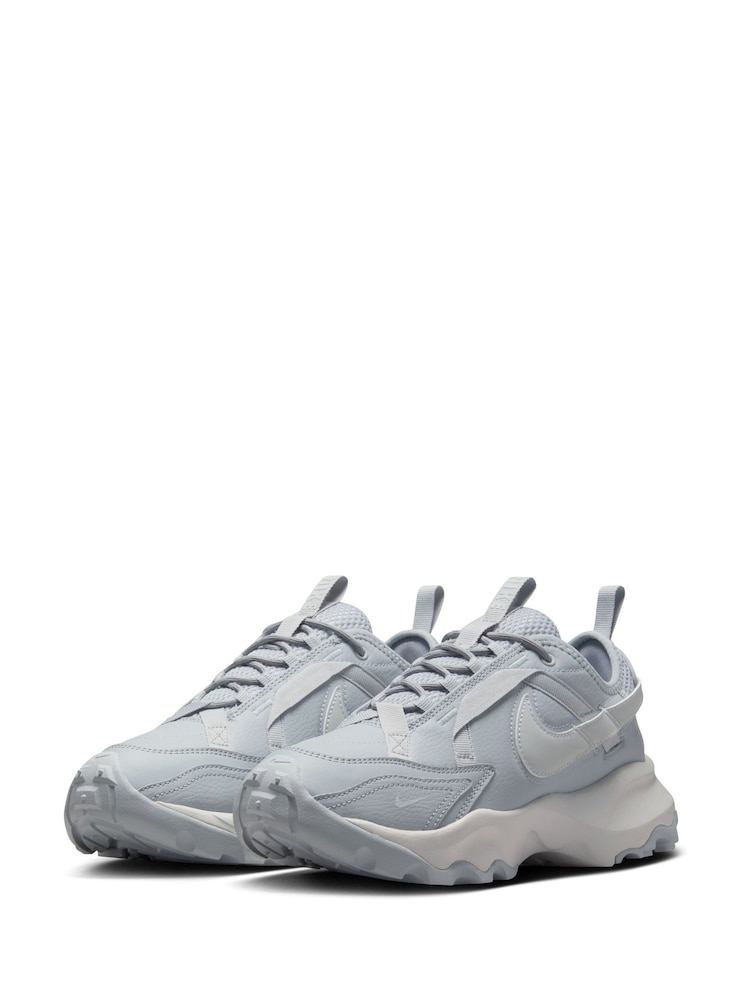 Nike Grey TC7900 Trainers - Image 3 of 8