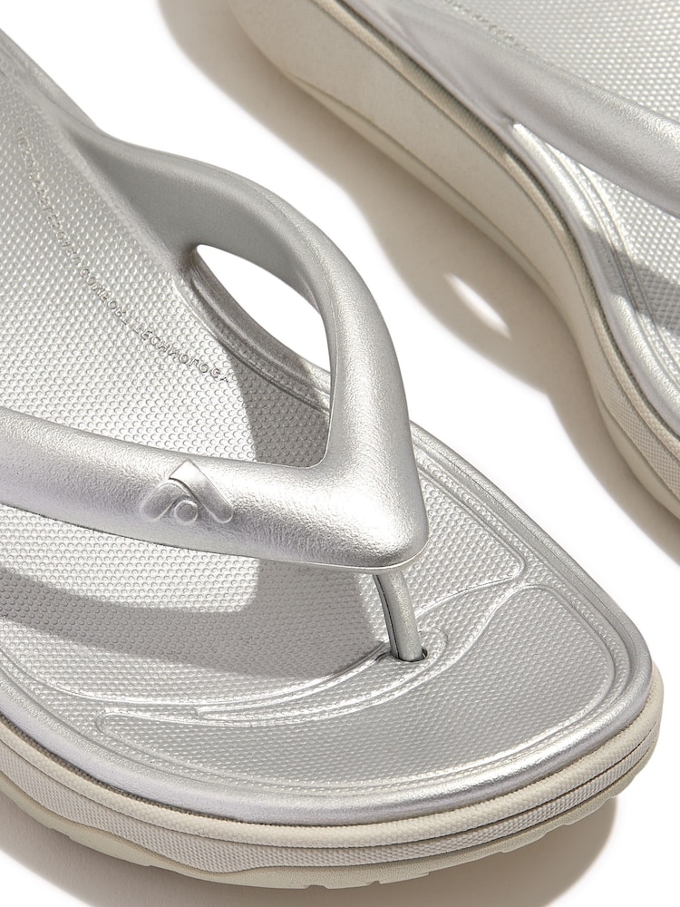 FitFlop Relieff Recovery Toe Post Sandals - Image 4 of 4