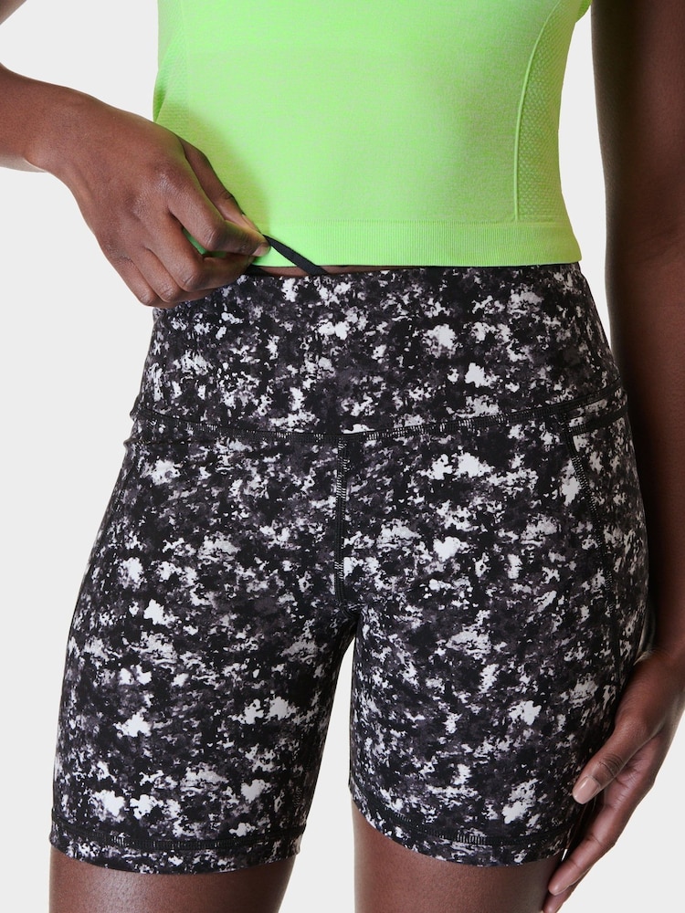 Sweaty Betty Black Electric Texture Print Power 6" Biker Shorts - Image 1 of 9