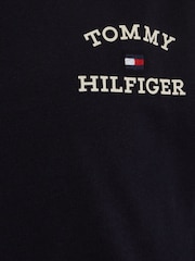 أسود - تيشرت قطن 100% بشعار Tommy Hilfiger - صورة 6 من 6