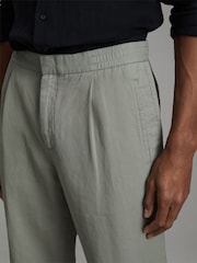 Reiss Pistachio Pact Relaxed Cotton/Linen Blend Elasticated Waist Trousers - Image 4 of 6