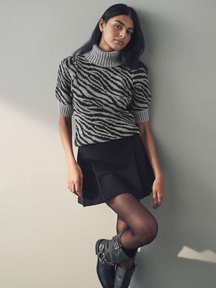 Black White Roll Neck Short Sleeve Zebra Knitted Jumper with Wool - Image 1 of 8 Black White Roll Neck Short Sleeve Zebra Knitted Jumper with Wool - Image 1 of 8