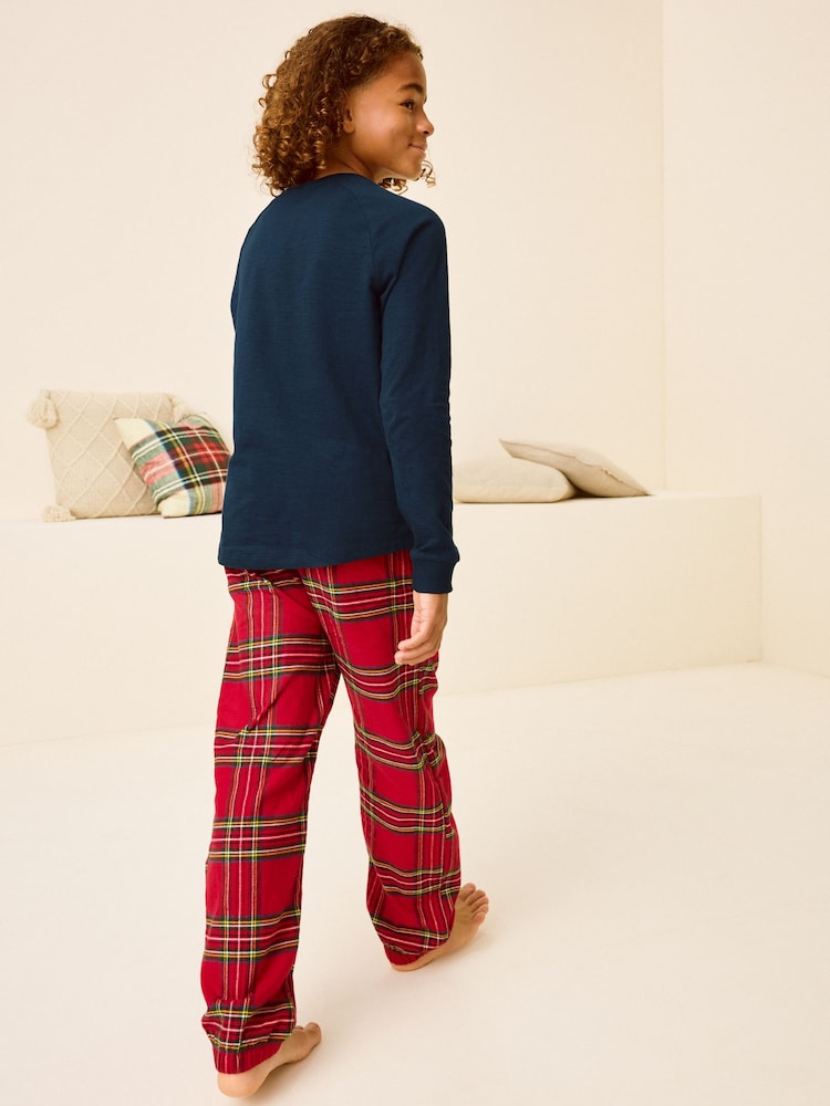 Navy/Rot - Weihnachtlicher Flanellpyjama aus 100 % Baumwolle für Kinder, Familienkollektion (3–16 J.) - Bild 2 von 8 Navy/Rot - Weihnachtlicher Flanellpyjama aus 100 % Baumwolle für Kinder, Familienkollektion (3–16 J.) - Bild 2 von 8