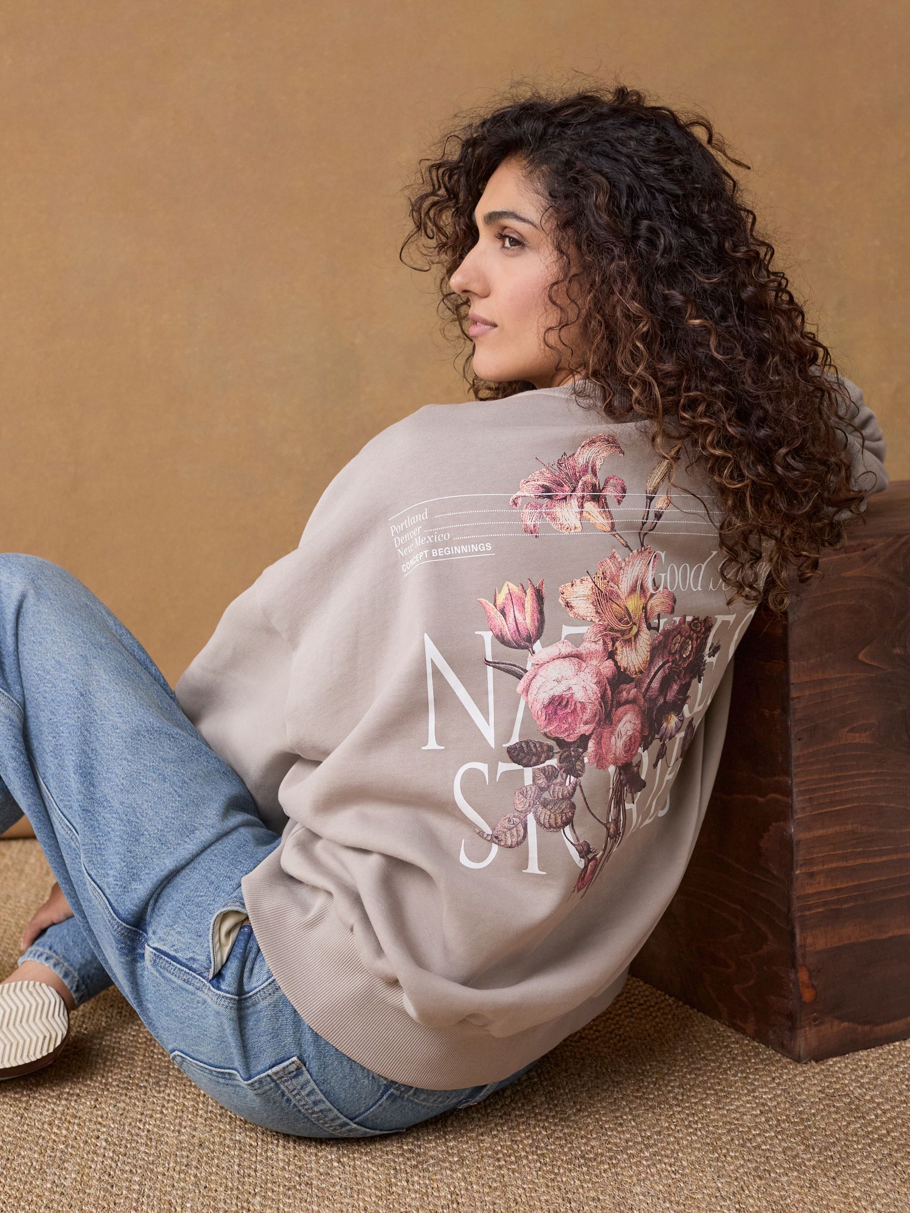 トップス Floral Crewneck Sweatshirt