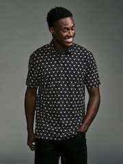 Black/Gold Reindeer Christmas Print Polo Shirt - Image 3 of 8