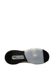 Nike Silver/White Versair Gym Trainers - Image 4 of 4